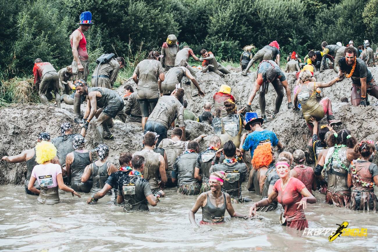 Une Course à Obstacles Dans La Boue En Plein Cœur De Bordeaux 3914