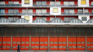 Bordeaux : Un ancien garage de pompiers transformé en food court et lieu culturel